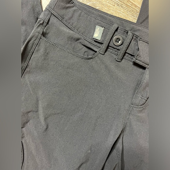 Women’s The NorthFace Hiking Pants - Picture 5 of 11